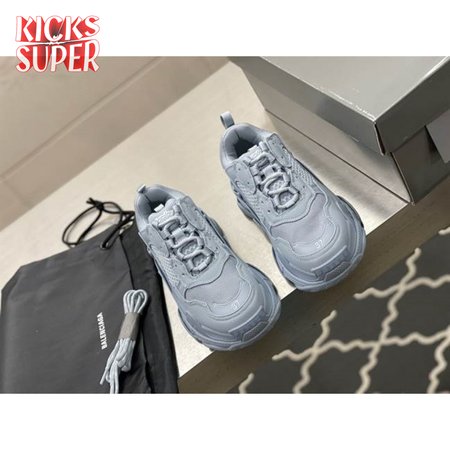 BALENCIAGA TRIPLE S SNEAKER - BB175